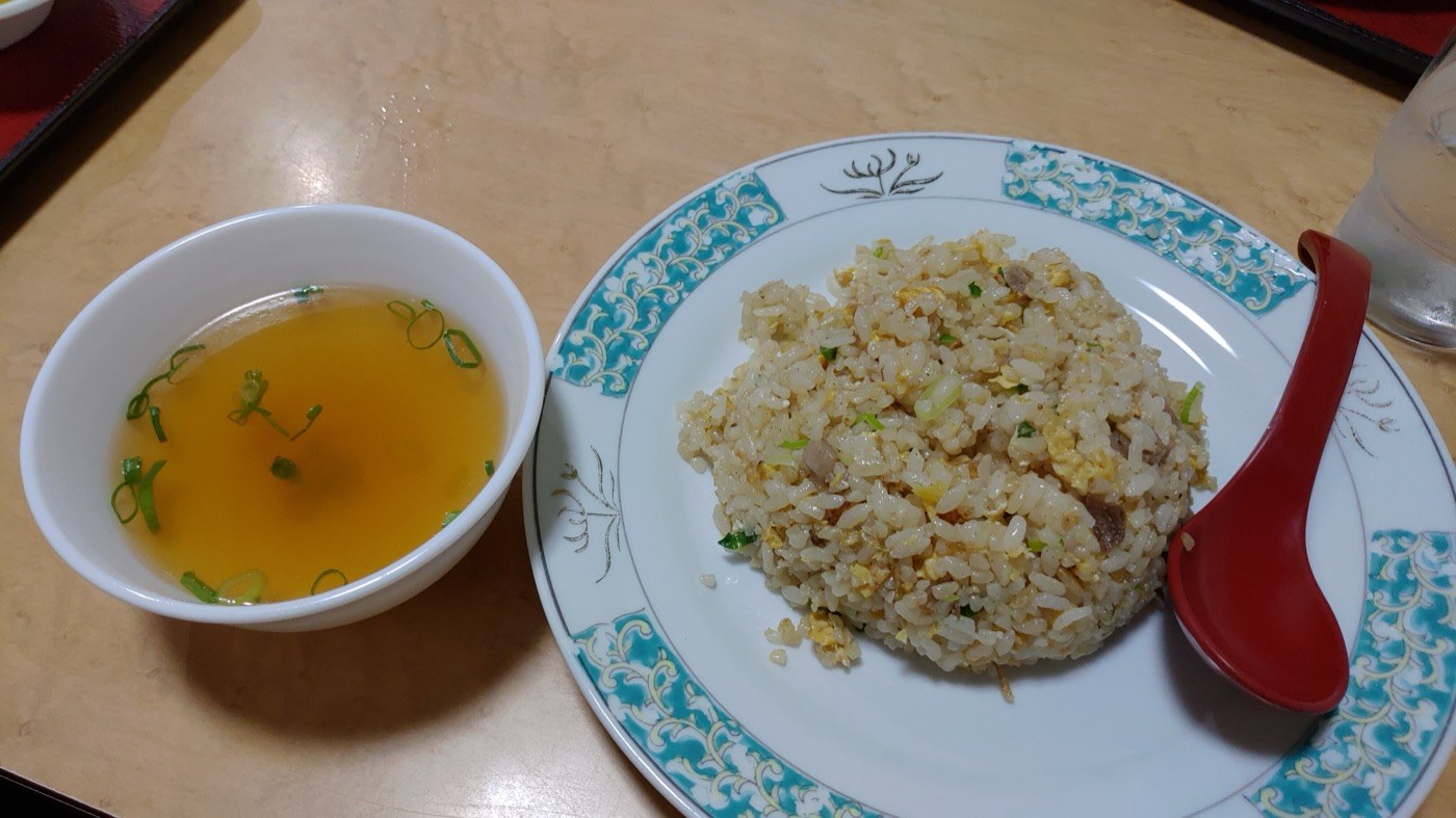 紀淡の炒飯とスープ